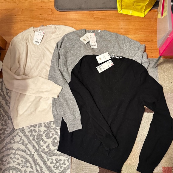 Uniqlo Sweaters - NWT bundle 3 Uniqlo Women's V-Neck Crewneck 100% Cashmere Sweater - XS AND SMALL